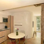 Ξενοδοχείο με διαμερίσματα Enea Living
