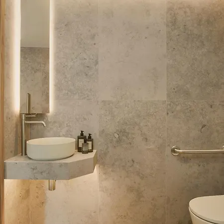 מלון דירות Enea Living 3*